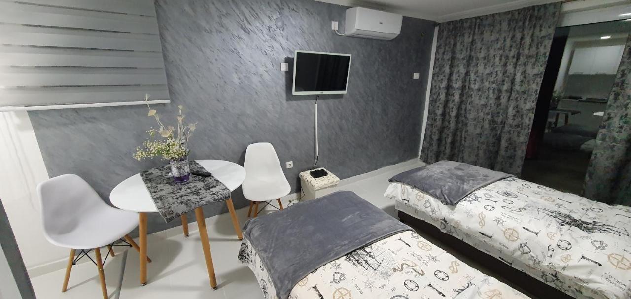 Cozzy Apartment Near The Aiport Podgorica Zewnętrze zdjęcie