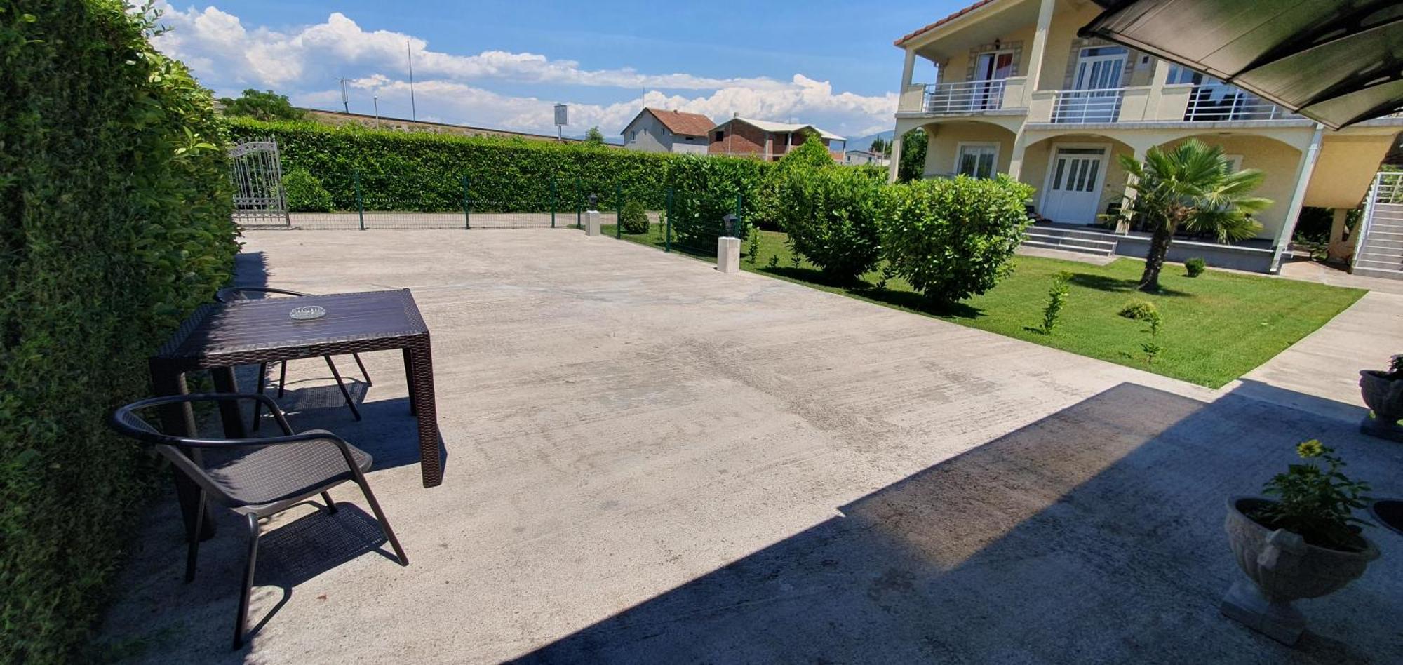 Cozzy Apartment Near The Aiport Podgorica Zewnętrze zdjęcie