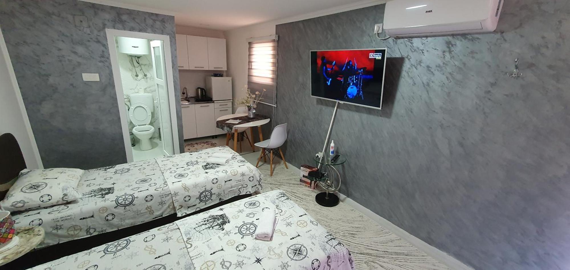 Cozzy Apartment Near The Aiport Podgorica Zewnętrze zdjęcie