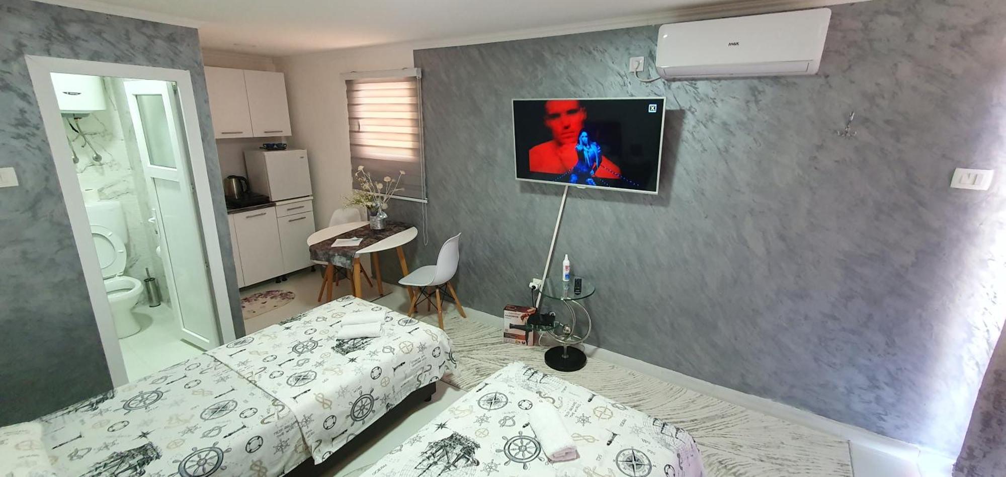 Cozzy Apartment Near The Aiport Podgorica Zewnętrze zdjęcie